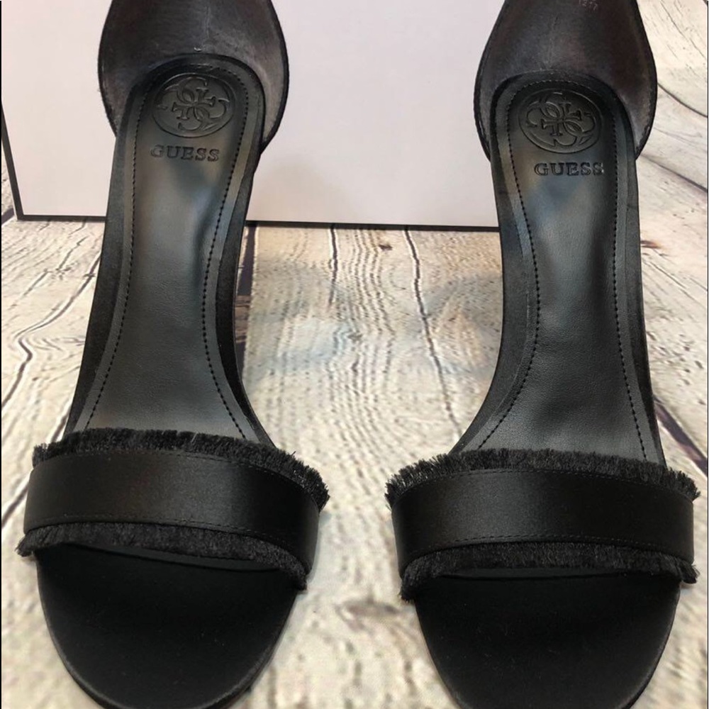 Sold in bundle 🎉HOST PICK 🎉🖤 Heels Black Satin Pollee/ Will b receiving more - Picture 5 of 7